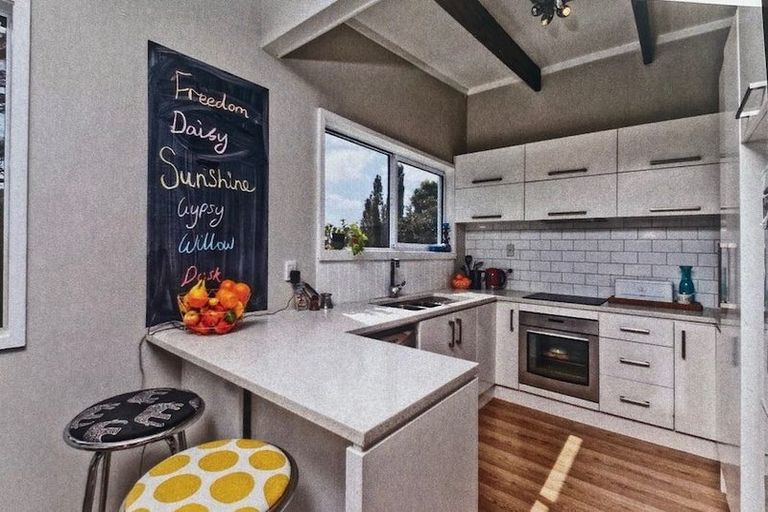 Photo of property in 2/26 Bryers Place, Bayview, Auckland, 0629