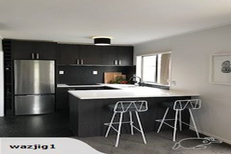 Photo of property in 4b Fernleigh Avenue, Waiuku, 2123