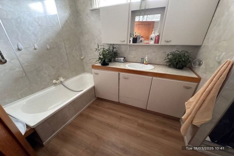 Photo of property in 28 Trafalgar Street, Levin, 5510