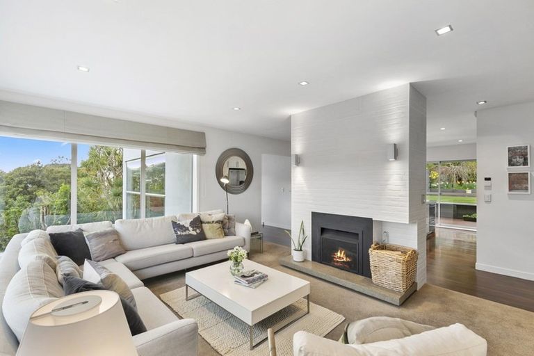 Photo of property in 32 Torwood Road, Khandallah, Wellington, 6035