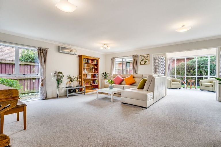 Photo of property in 1/143 Memorial Avenue, Burnside, Christchurch, 8053