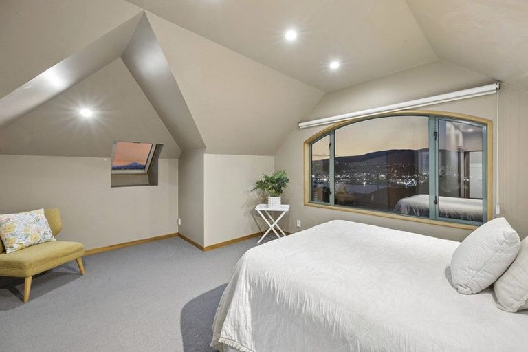 Photo of property in 17 Shandon Road, Vauxhall, Dunedin, 9013