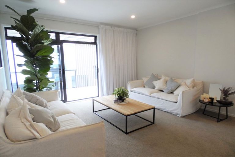 Photo of property in 28 Mollusc Road, Hobsonville, Auckland, 0616