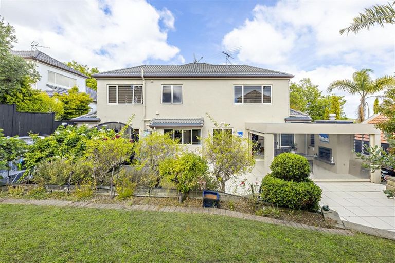 Photo of property in 14 Brooke Ridge Rise, East Tamaki Heights, Auckland, 2016