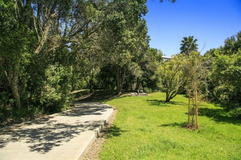 Photo of property in 2/54 Northboro Road, Belmont, Auckland, 0622