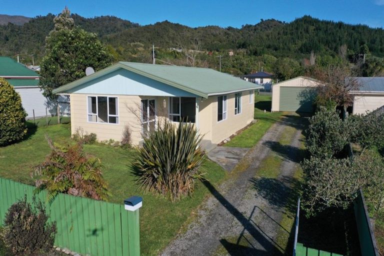 Photo of property in 39 Moorhouse Street, Ross, 7812