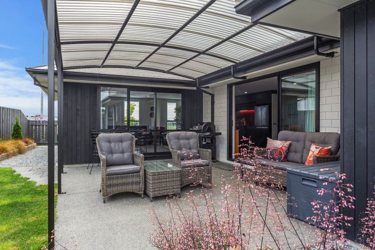 Photo of property in 17 Goldie Drive, Rangiora, 7400