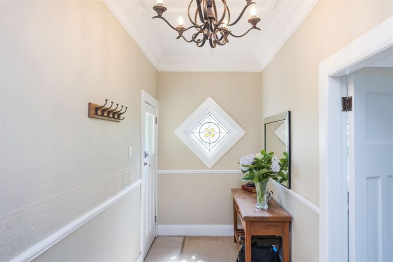 Photo of property in 10 Milverton Avenue, Hokowhitu, Palmerston North, 4410