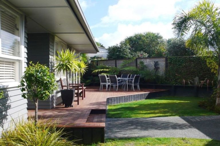 Photo of property in 12 Mccracken Road, Mount Wellington, Auckland, 1060