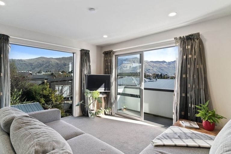 Photo of property in 187 Aubrey Road, Wanaka, 9305