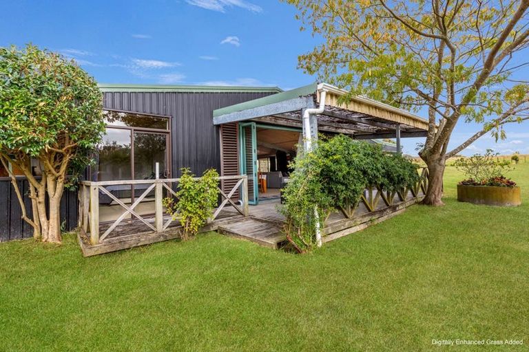 Photo of property in 6 Nikau Place, Edgecumbe, 3120