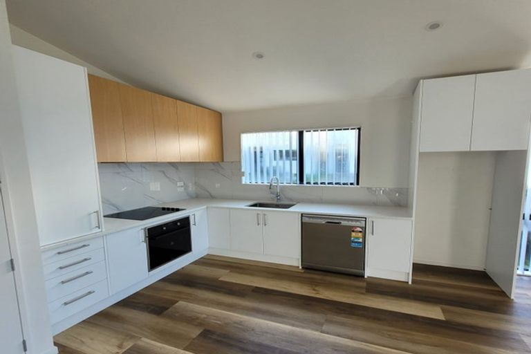 Photo of property in 3a Matakohe Road, Westgate, Auckland, 0814