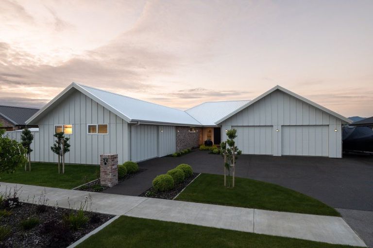 Photo of property in 24 Whitehall Drive, Springlands, Blenheim, 7201