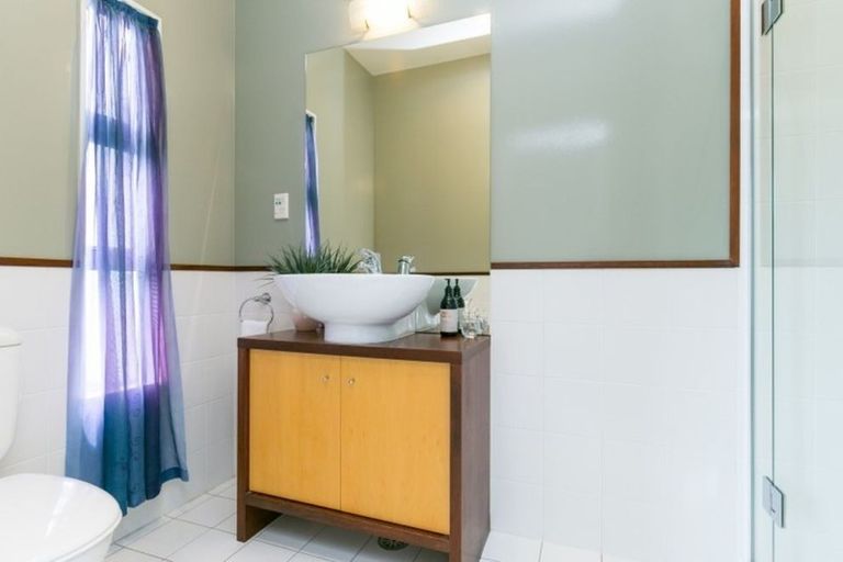 Photo of property in Galleria Apartments, 2/77 Tory Street, Te Aro, Wellington, 6011