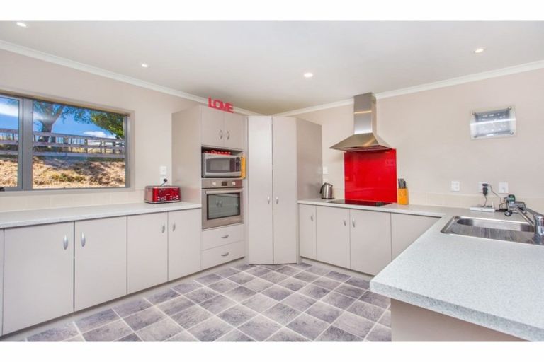 Photo of property in 1734 Kakaramea Road, Ngahinapouri, Hamilton, 3290