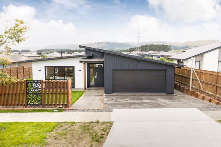 Photo of property in 26 Silicon Way, Fitzherbert, Palmerston North, 4410