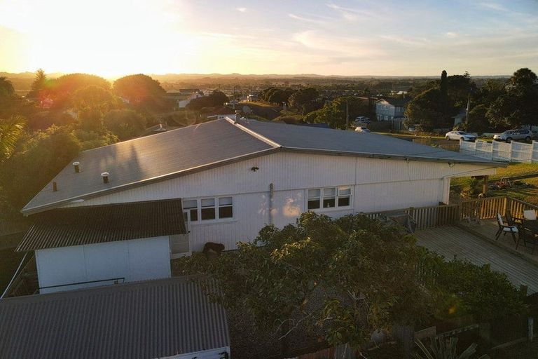 Photo of property in 31 Karaka Street, Helensville, 0800