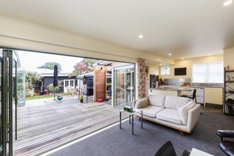 Photo of property in 7 Galway Avenue, Hokowhitu, Palmerston North, 4410