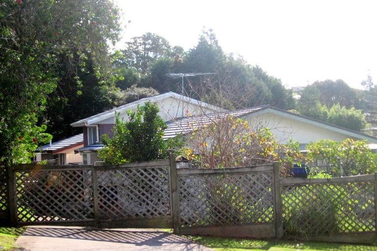 Photo of property in 2/63 Zita Maria Drive, Massey, Auckland, 0614