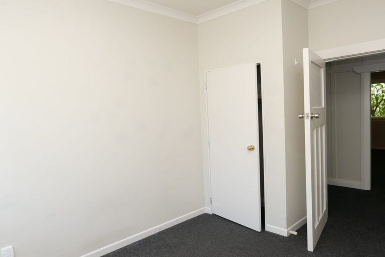 Photo of property in 5 Burrows Avenue, Karori, Wellington, 6012