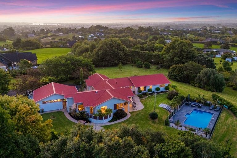 Photo of property in 15 Kaipara Road, Papakura, 2582