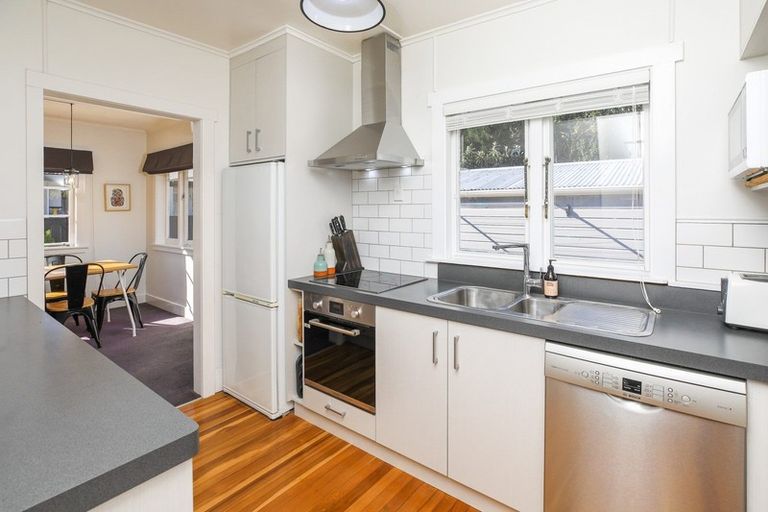 Photo of property in 28 Walsh Street, Forest Lake, Hamilton, 3200