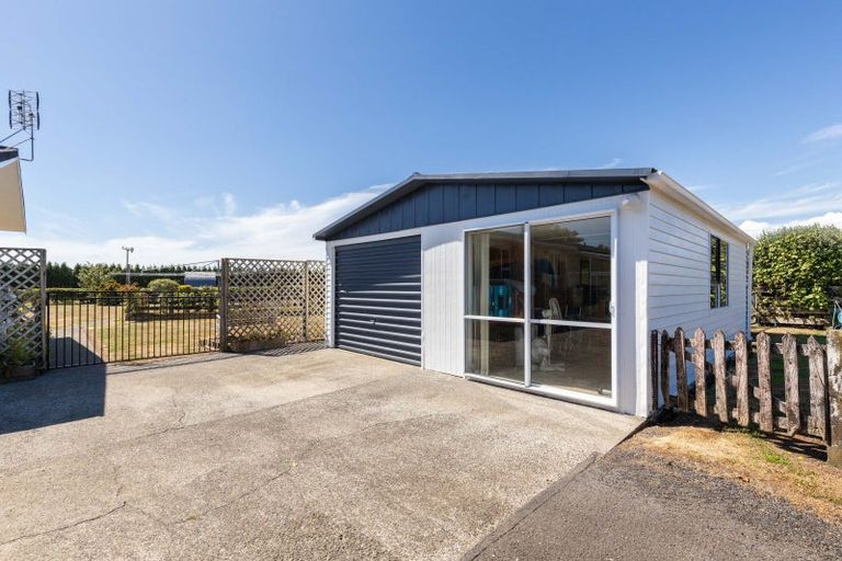 Photo of property in 291 Manutahi Road, Lepperton, New Plymouth, 4372