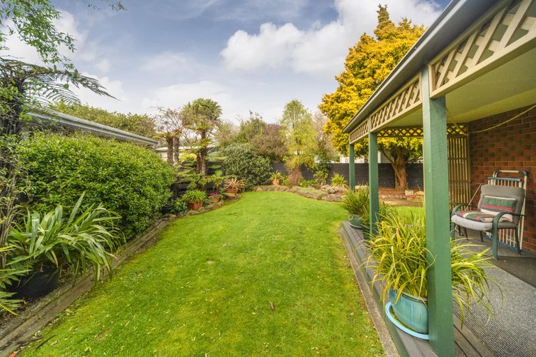 Photo of property in 15 Wallace Place, Hokowhitu, Palmerston North, 4410