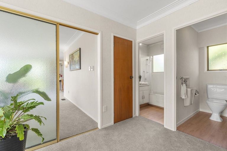 Photo of property in 1/108 Ocean View Road, Northcote, Auckland, 0627