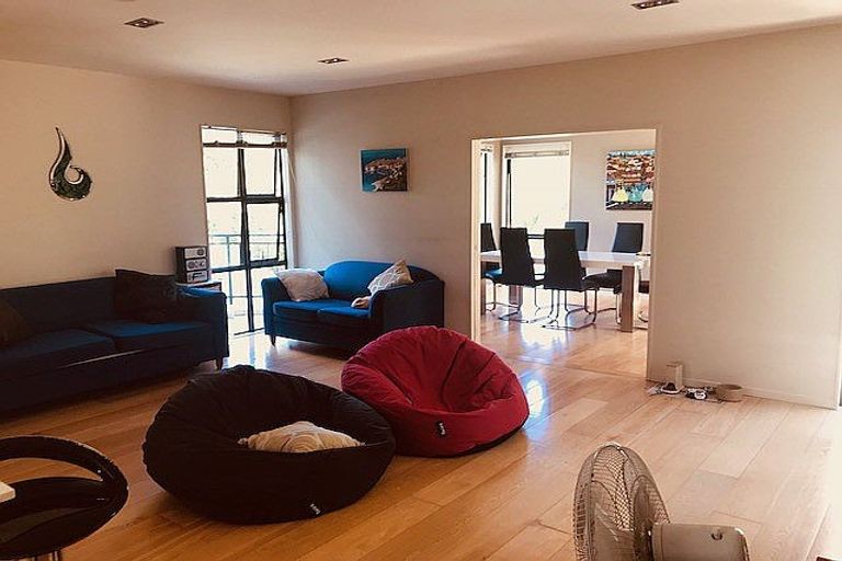 Photo of property in 90a Braemar Road, Castor Bay, Auckland, 0620