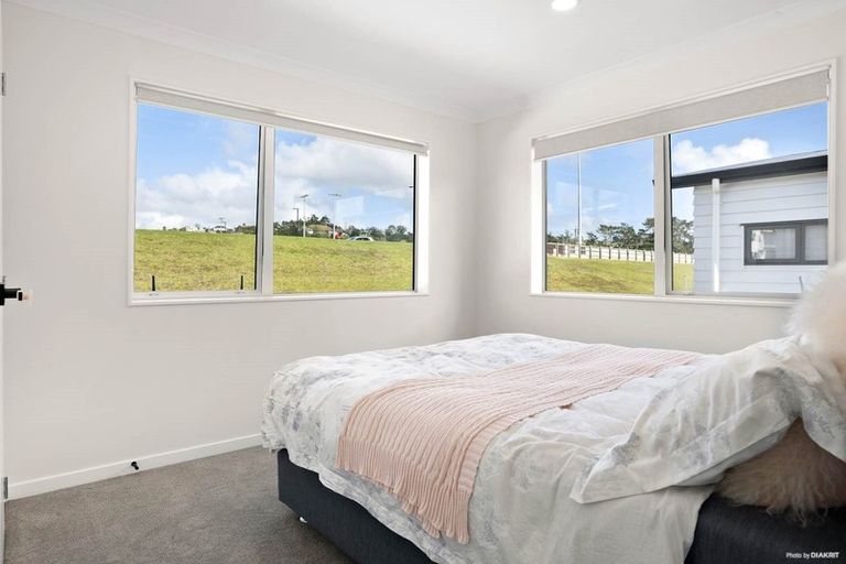 Photo of property in 3 Bight Road, Long Bay, Auckland, 0630