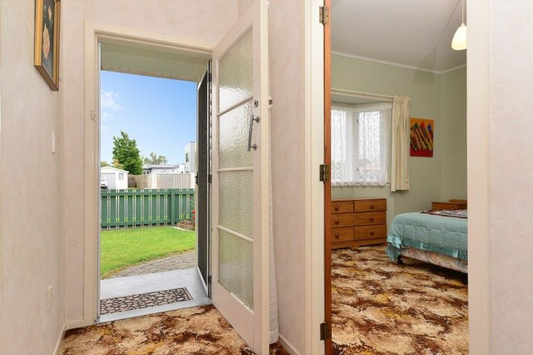 Photo of property in 53 Alfred Street, Fairfield, Hamilton, 3214