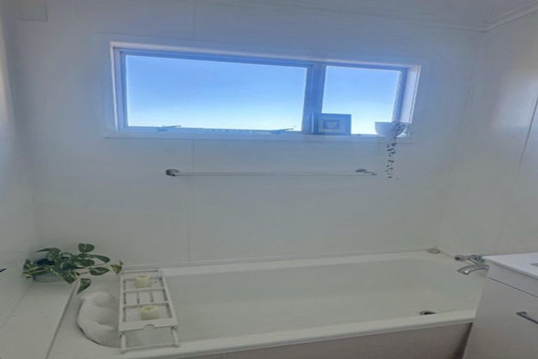 Photo of property in 72 Mulberry Street, Maungaraki, Lower Hutt, 5010