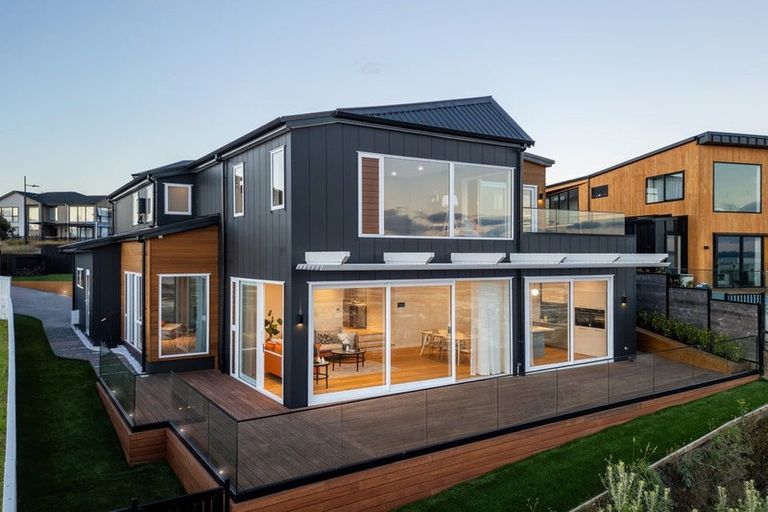 Photo of property in 4 Seawind Way, Hobsonville, Auckland, 0616