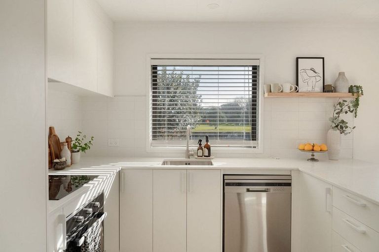 Photo of property in 4/41 Bureta Road, Otumoetai, Tauranga, 3110
