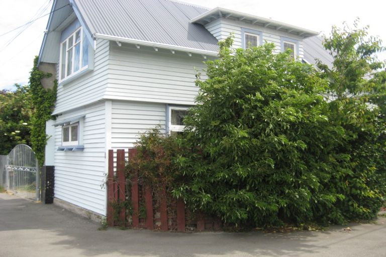 Photo of property in 33 Longfellow Street, Sydenham, Christchurch, 8023