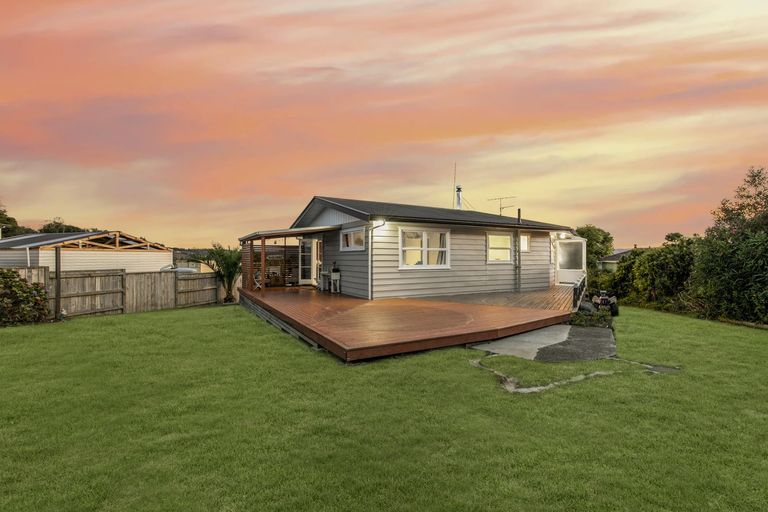 Photo of property in 24 Saint Johns Avenue, Tuakau, 2121