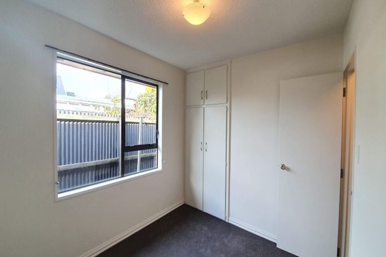 Photo of property in 2/68 Abberley Crescent, St Albans, Christchurch, 8014