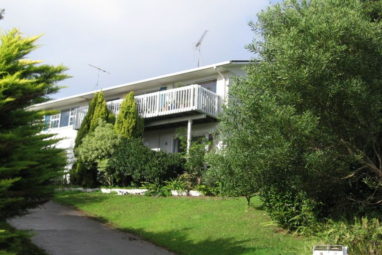 Photo of property in 11 Ponui Place, Mairangi Bay, Auckland, 0630