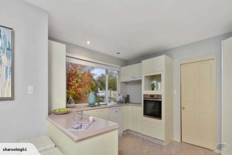 Photo of property in 62 Trafford Street, Harewood, Christchurch, 8051