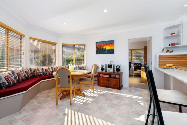 Photo of property in 102 Sereno Vista, Bellevue, Tauranga, 3110