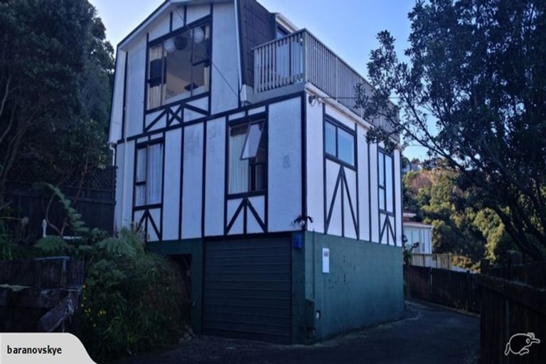 Photo of property in 8 Korokoro Road, Korokoro, Lower Hutt, 5012