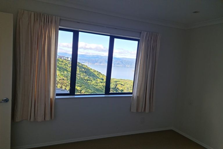 Photo of property in 140 Glanmire Road, Newlands, Wellington, 6037