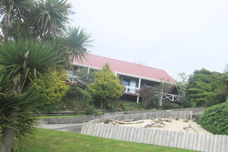 Photo of property in 1/177 Miromiro Road, Normandale, Lower Hutt, 5010