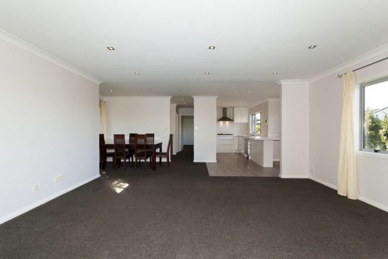 Photo of property in 2/1 Keys Street, Belmont, Auckland, 0622