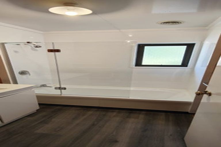 Photo of property in 5 Shackle Lane, Whitby, Porirua, 5024