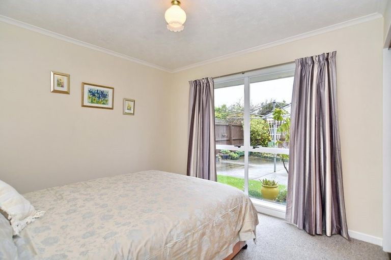 Photo of property in 15 Autumn Place, Mairehau, Christchurch, 8052
