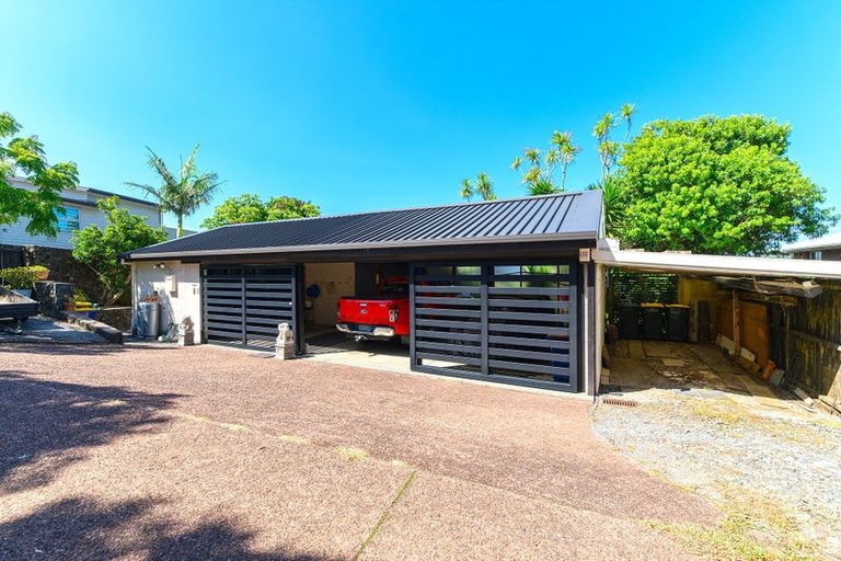 Photo of property in 19 Dudding Avenue, Northcote, Auckland, 0627