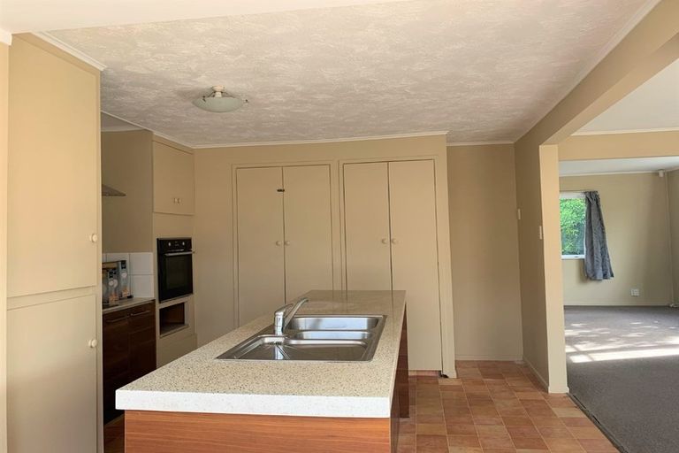 Photo of property in 3 Nile Road, Kelston, Auckland, 0602