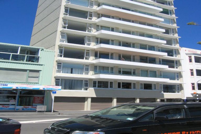 Photo of property in Oriana Apartments, 248 Oriental Parade, Oriental Bay, Wellington, 6011